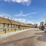 Bright Apartment In The City Center, Cleaning Included